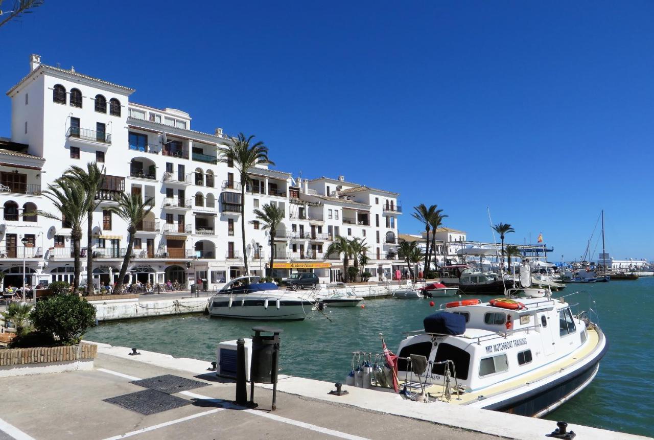 Salinas. Apartment For 4. Terrace/Parking/Pools/Gym/4Mins Beach Estepona Bagian luar foto